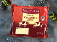Valley Spire Ser Cheddar w kawałku , cena 4,00 PLN za 250 g/1 ...