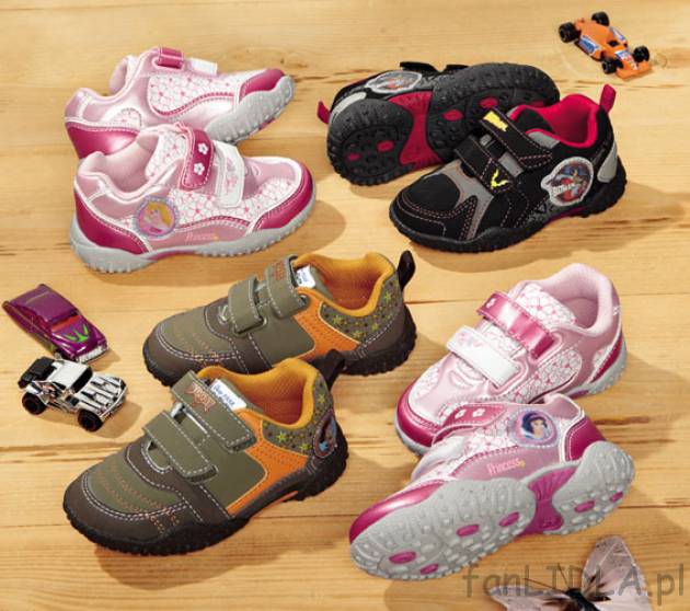 Buty dziecięce cena 34,99PLN
- łatwy do czyszczenia i wytrzymały materiał wierzchni
- ...
