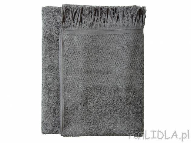 Ręcznik 70 x 140 cm , cena 22,99 PLN 
- 4 wzory
- 450 g/m2
- miękkie i puszyste
- ...