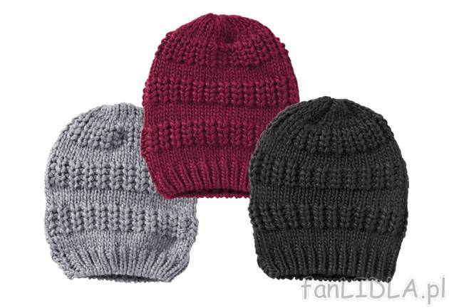 Czapka , cena 19,99 PLN za 1 szt. 
- 2&nbsp;wzory czapek po 3 kolory z każdego ...