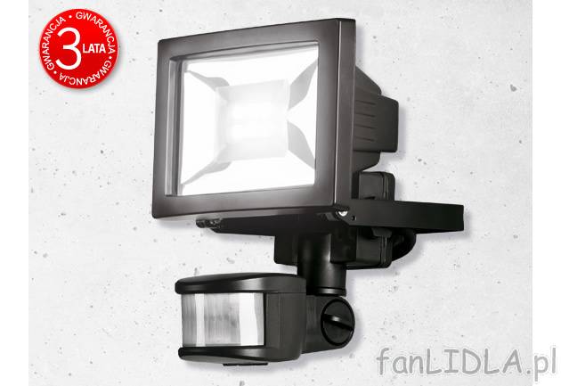 Lampa LED z czujnikiem ruchu Livarno Lux, cena 69,90 PLN za 1 opak. 
- z 6 wytrzymałymi ...