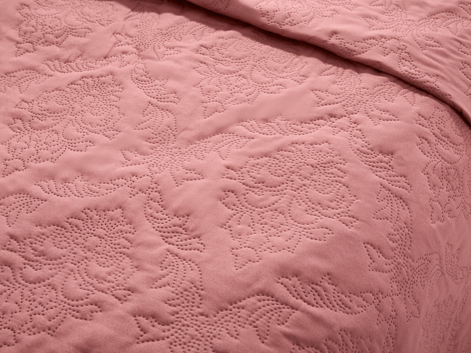 Narzuta na łóżko 210 x 280 cm Meradiso, cena 59,90 PLN 
- z eleganckim pikowaniem ...