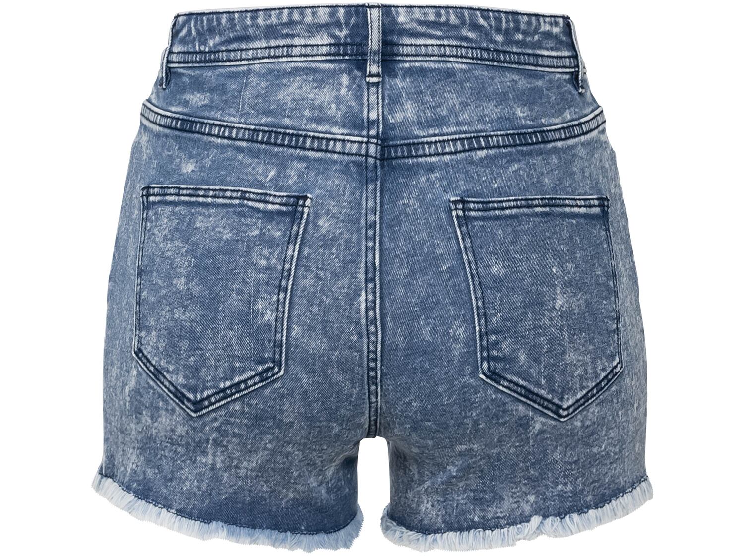 Szorty jeansowe damskie Esmara, cena 29,99 PLN 
- 98% bawełny, 2% elastanu (LYCRA&reg;)
- ...