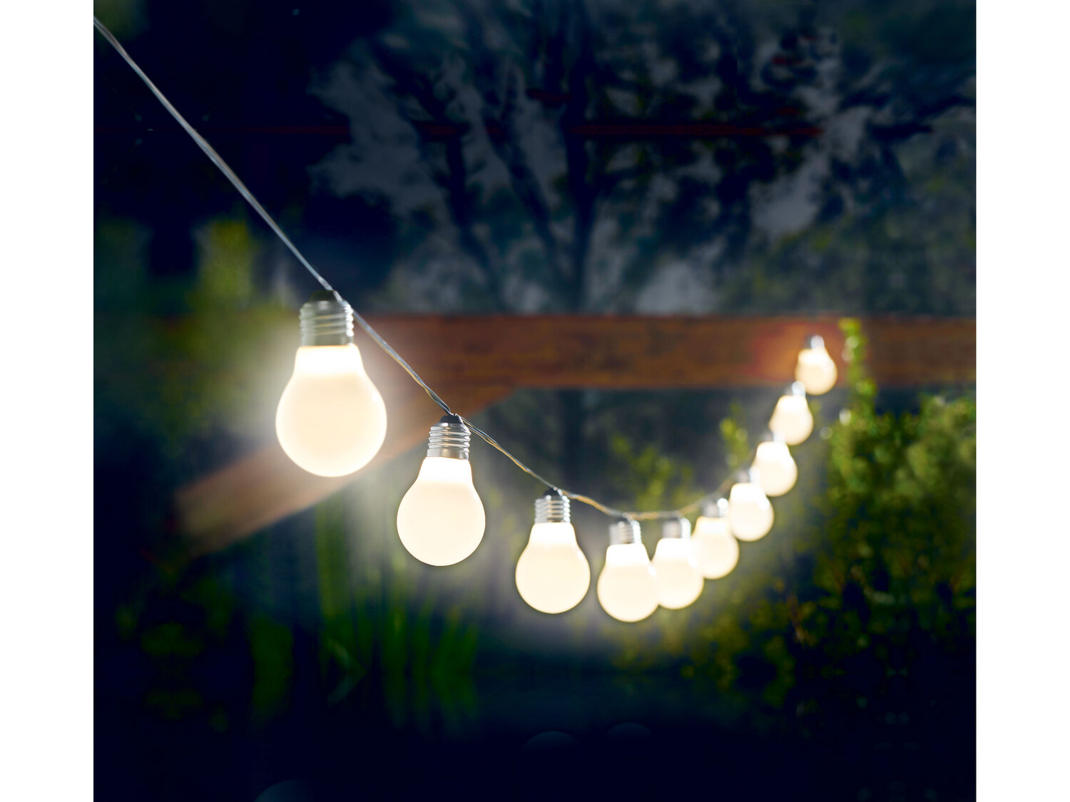 Girlanda świetlna z diodami LED Melinera, cena 49,99 PLN 
- 30 energooszczędnych ...