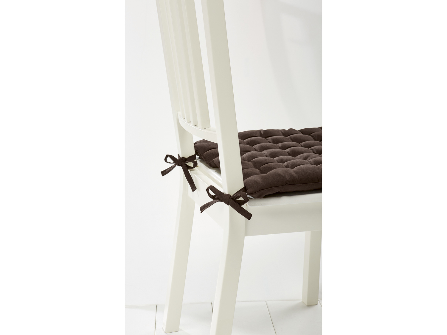 Poduszki na krzesło 40 x 40 cm, 2 szt. Meradiso, cena 34,99 PLN 
- tasiemki do ...