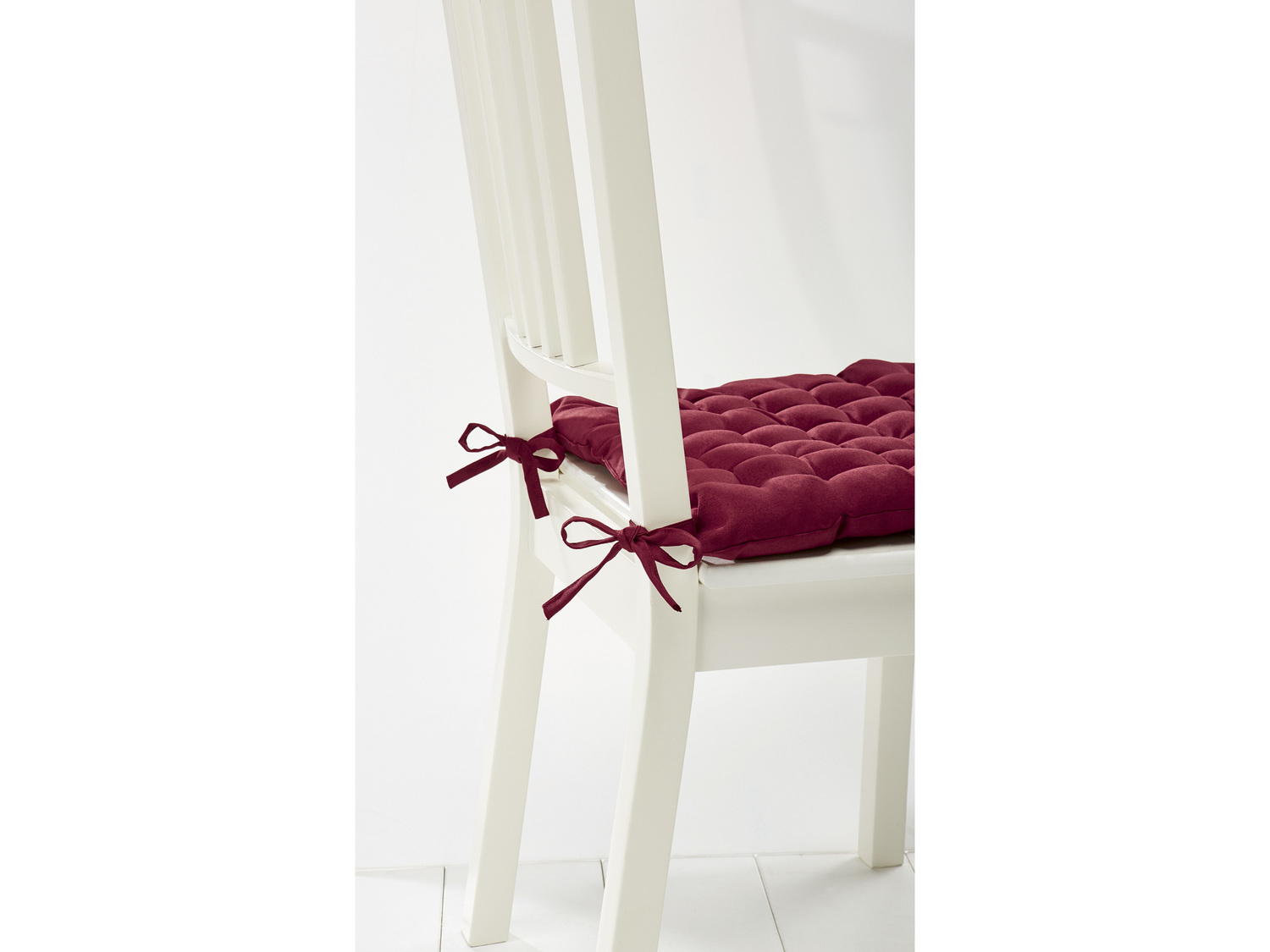 Poduszki na krzesło 40 x 40 cm, 2 szt. Meradiso, cena 34,99 PLN 
- tasiemki do ...