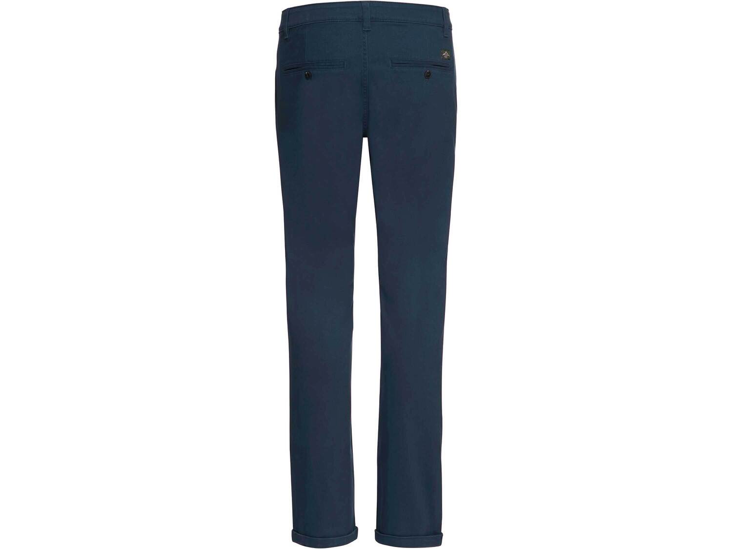 Spodnie chino Livergy, cena 44,99 PLN 
- 98% bawełny, 2% elastanu (LYCRA&reg;)
- ...