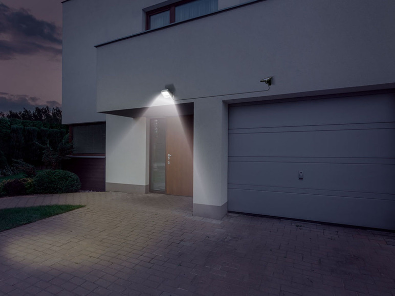 Livarno Home Reflektor solarny LED z czujnikiem Livarno home, cena 49,99 PLN 
 ...