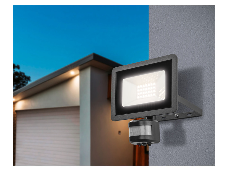 LIVARNO home Reflektor zewnętrzny LED z czujnikiem Livarno home, cena 49,99 PLN ...