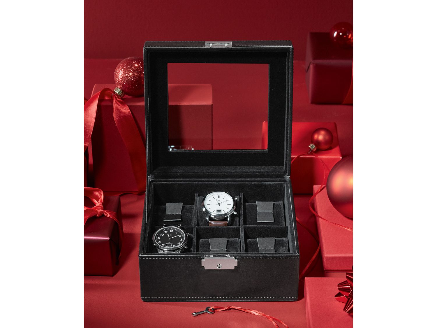 Szkatułka na zegarki Auriol, cena 49,99 PLN 
- zamykana na kluczyk
- aksamitne ...