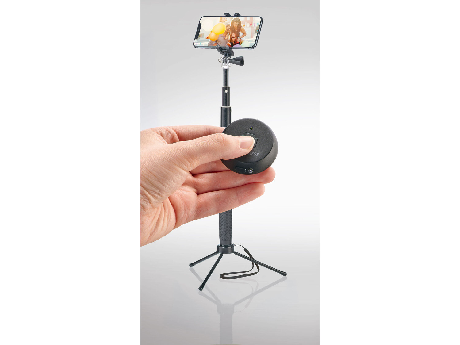 Kij do selfie z Bluetooth® Silvercrest, cena 54,90 PLN 
- zdalny wyzwalacz
- ...