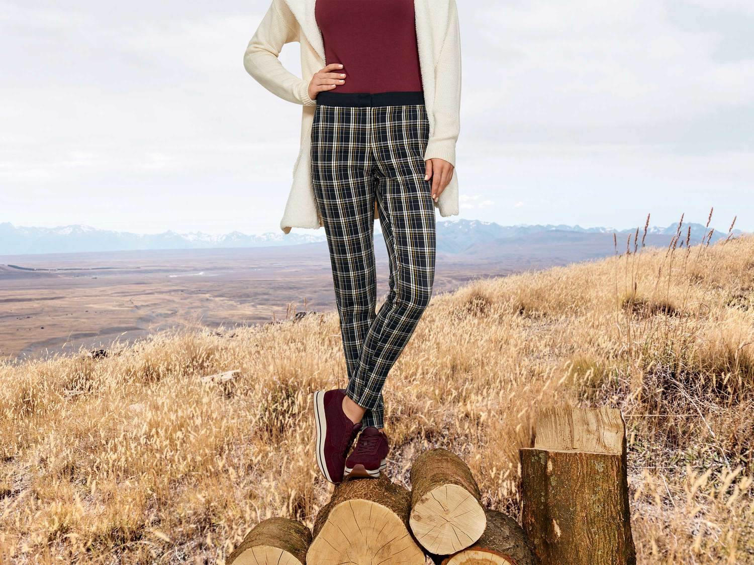 Spodnie cygaretki Esmara, cena 44,99 PLN 
- wysoka zawartość bawełny
- idealne ...