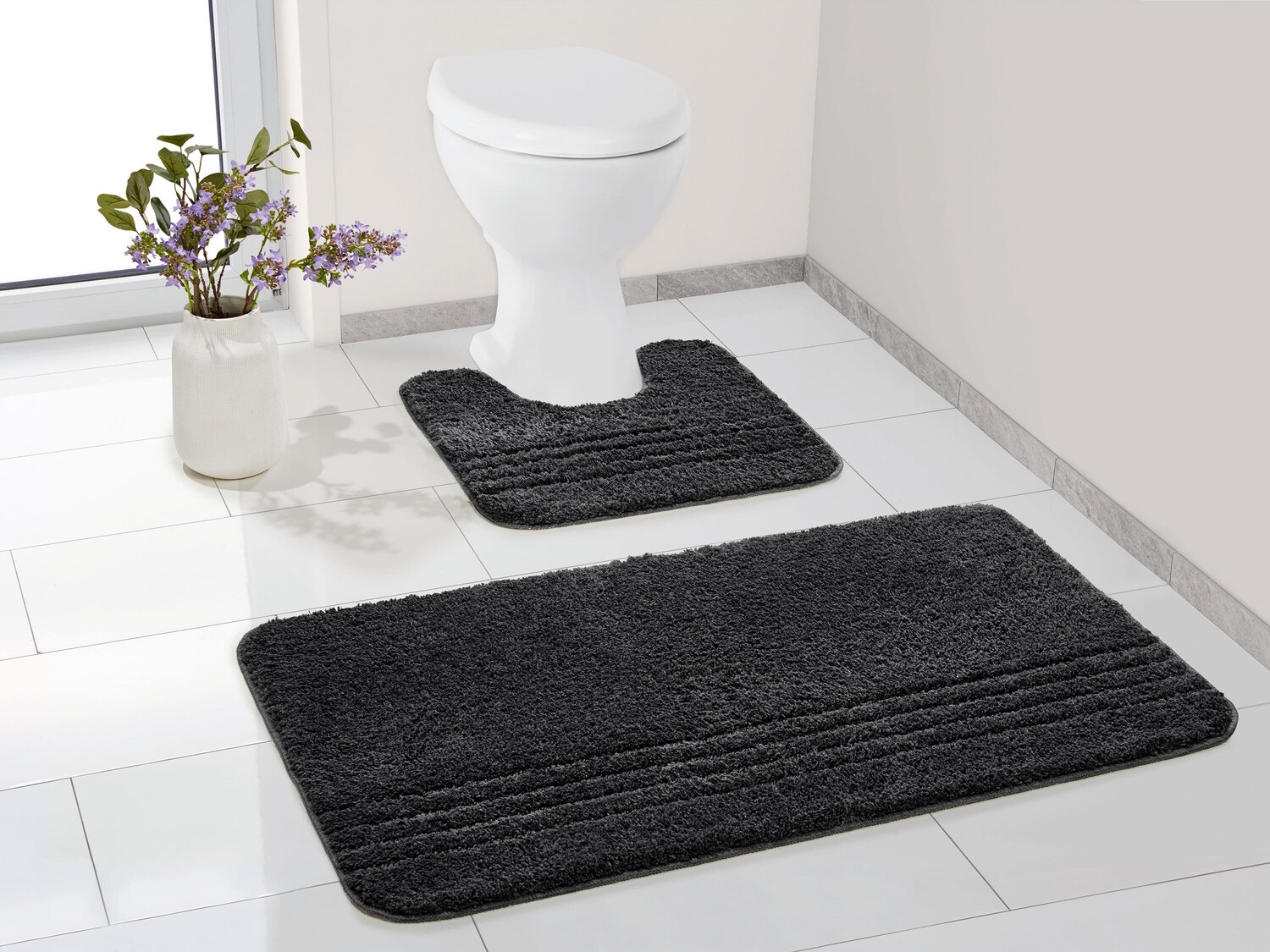 Zestaw dywaników łazienkowych Miomare, cena 39,99 PLN
pod WC stojące 
- antypoślizgowy ...